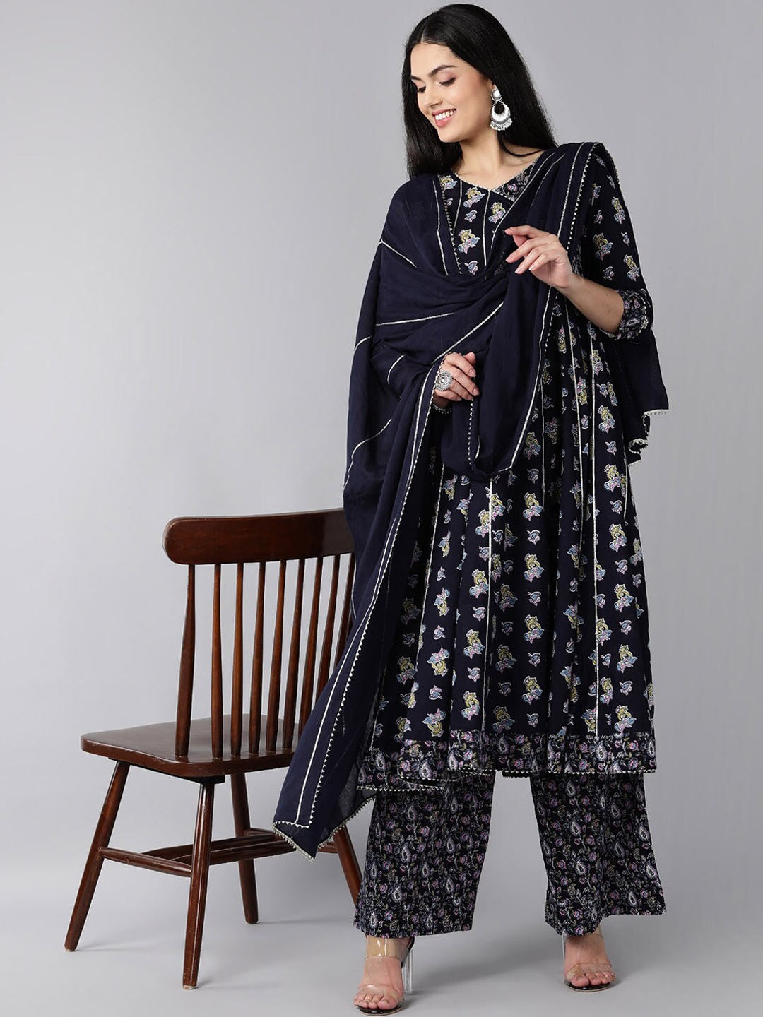 

AHIKA Women Navy Blue Motifs Printed Gotta Patti Pure Cotton Kurta with Palazzos & Dupatta