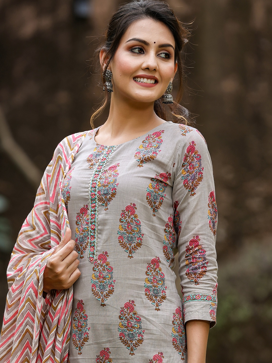 

AHIKA Women Grey Printed Kurta with Trousers & With Dupatta