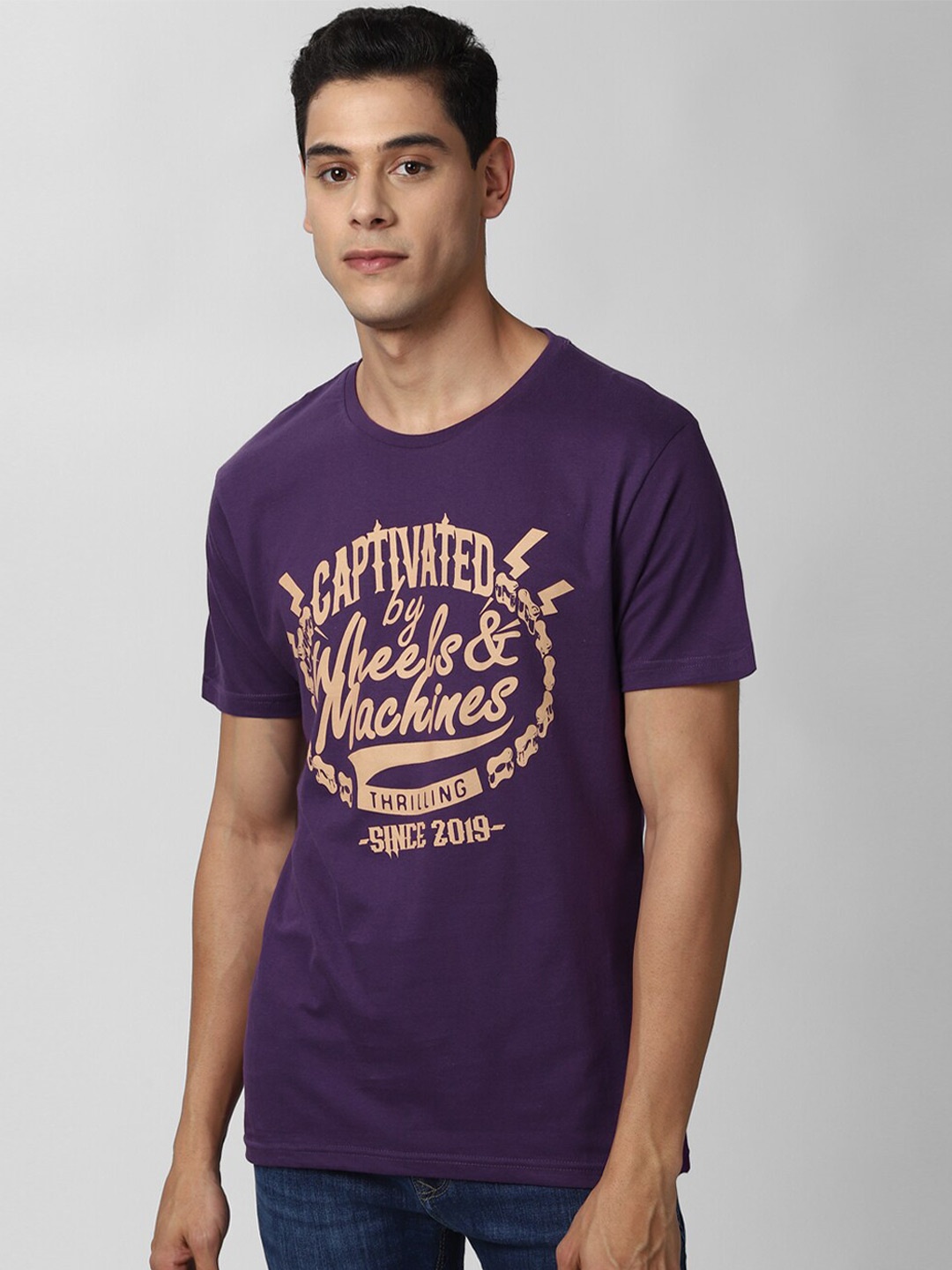 

Peter England Casuals Men Purple Typography Printed T-shirt