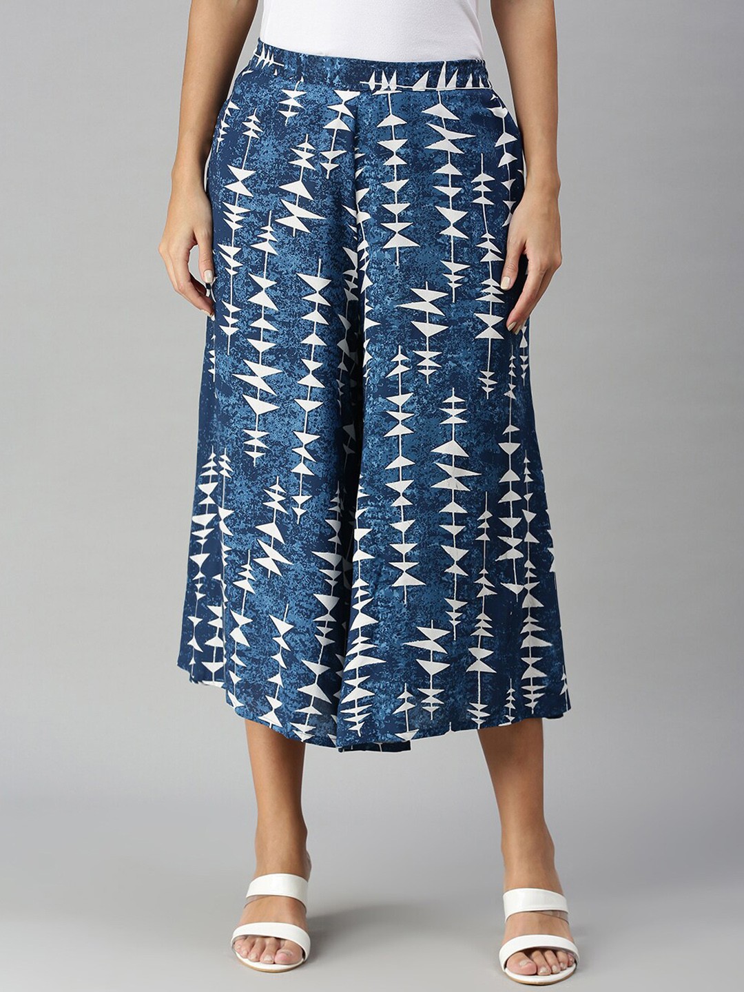 

De Moza Women Navy Blue Printed Loose Fit Culottes Trousers