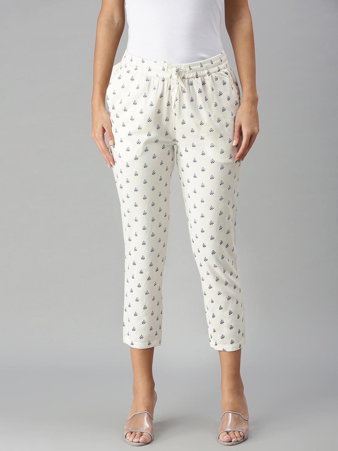 

De Moza Women Off White Ethnic Motifs Printed Cigerette Trousers