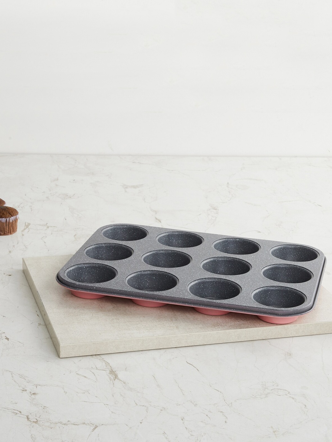 

Home Centre Assorted Carbon Steel Bakeware