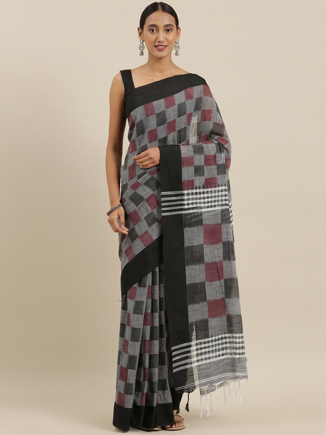 

The Chennai Silks Grey & Black Checked Pure Cotton Fusion Saree