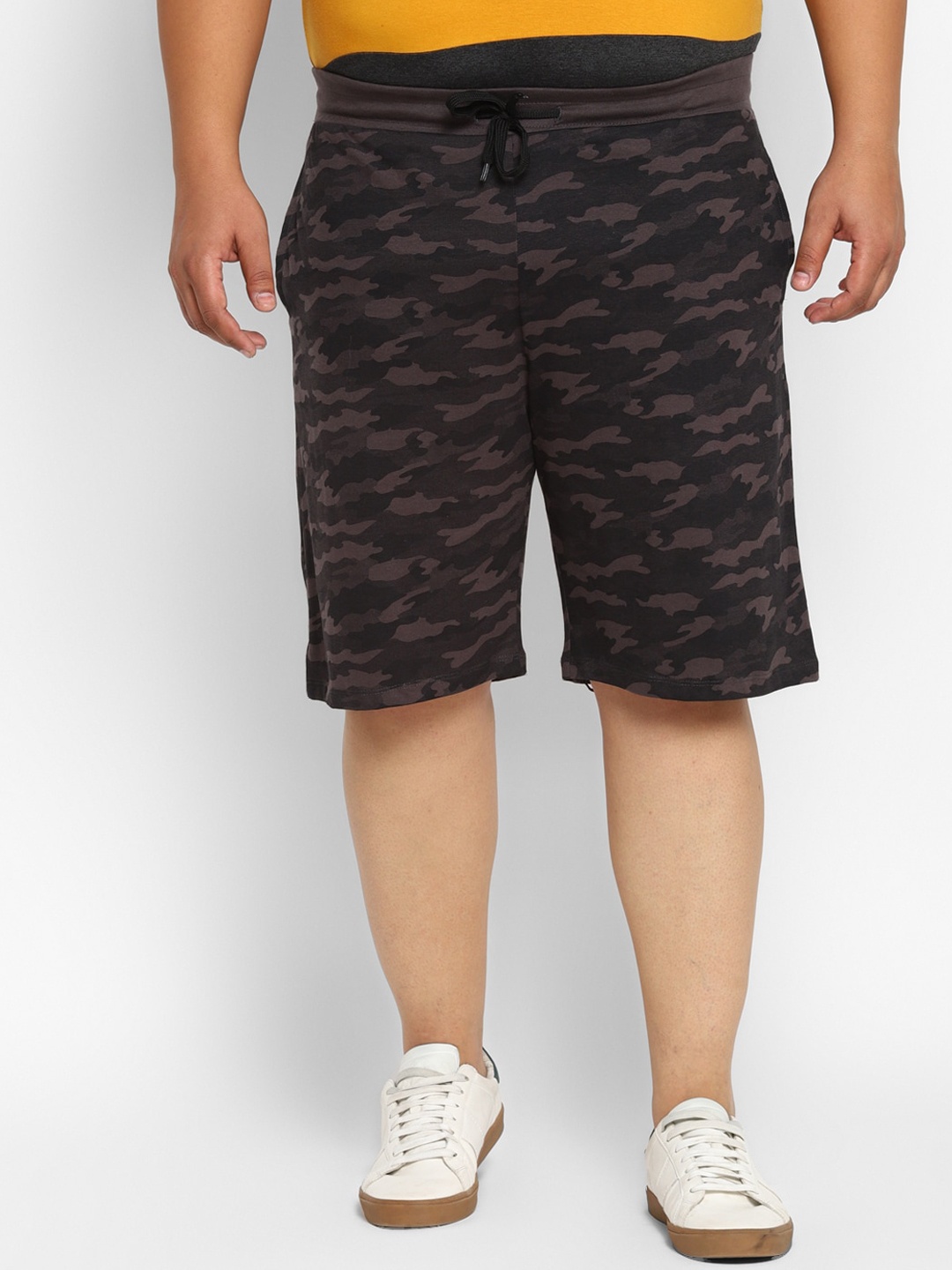 

Urbano Plus Men Grey & Black Camouflage Printed Pure Cotton Shorts