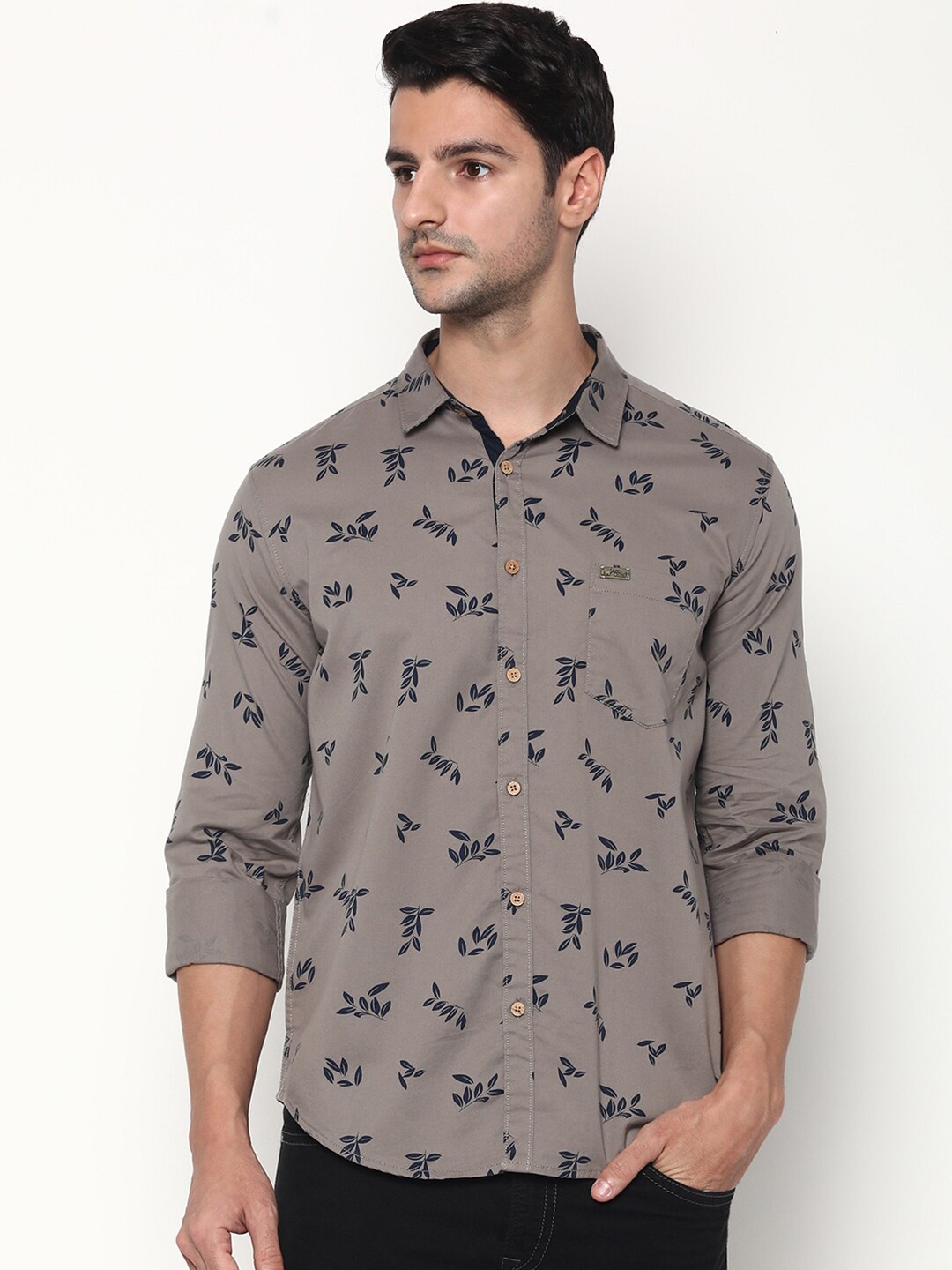 

RUG WOODS Men Grey Opaque Printed Casual Shirt