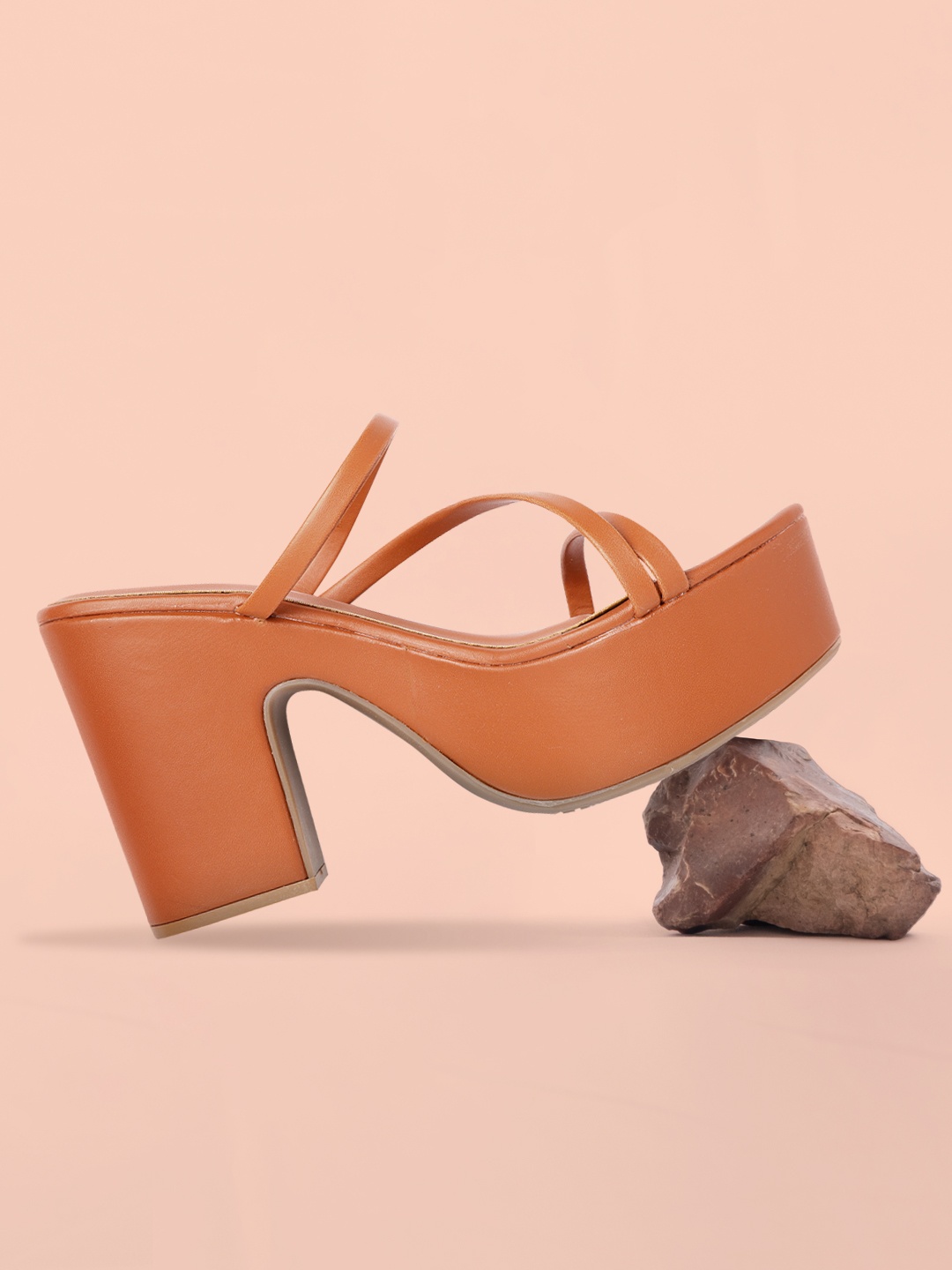 

Mast & Harbour Tan Brown Solid Platform Heels