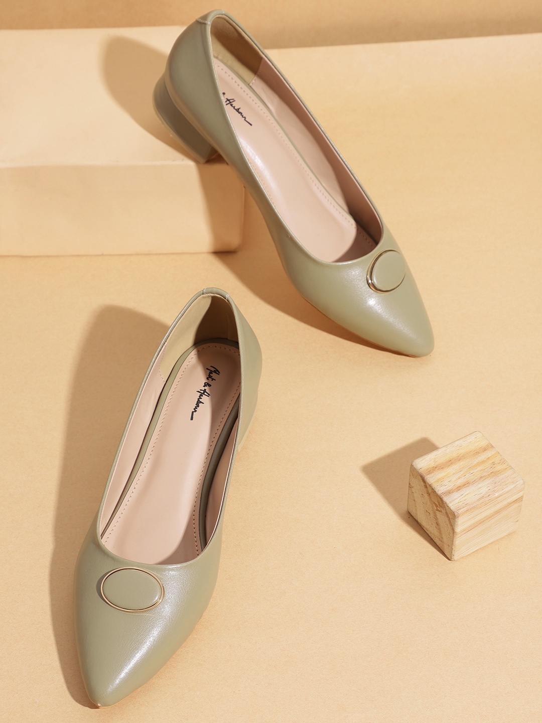 

Mast & Harbour Women Ballerinas with Metal Detail, Olive