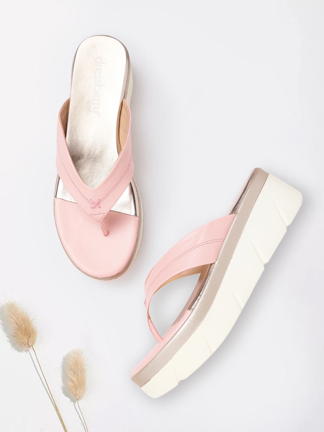 

DressBerry Pink Solid Flatforms