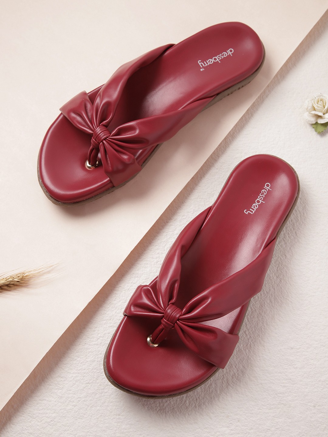 

DressBerry Women Maroon Solid Open Toe Flats