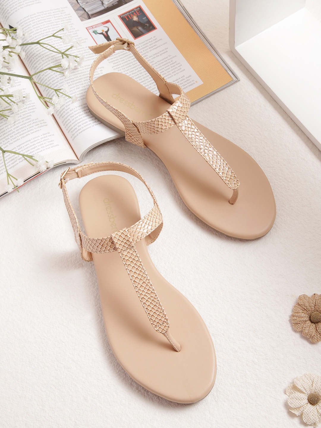 

DressBerry Women Beige Snakeskin Print T-strap Flats