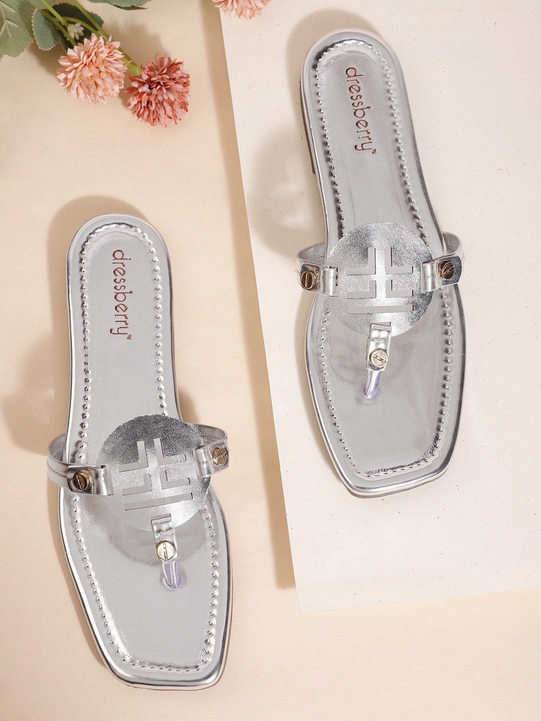 

DressBerry Women Silver-Toned Laser Cuts Open Toe Flats