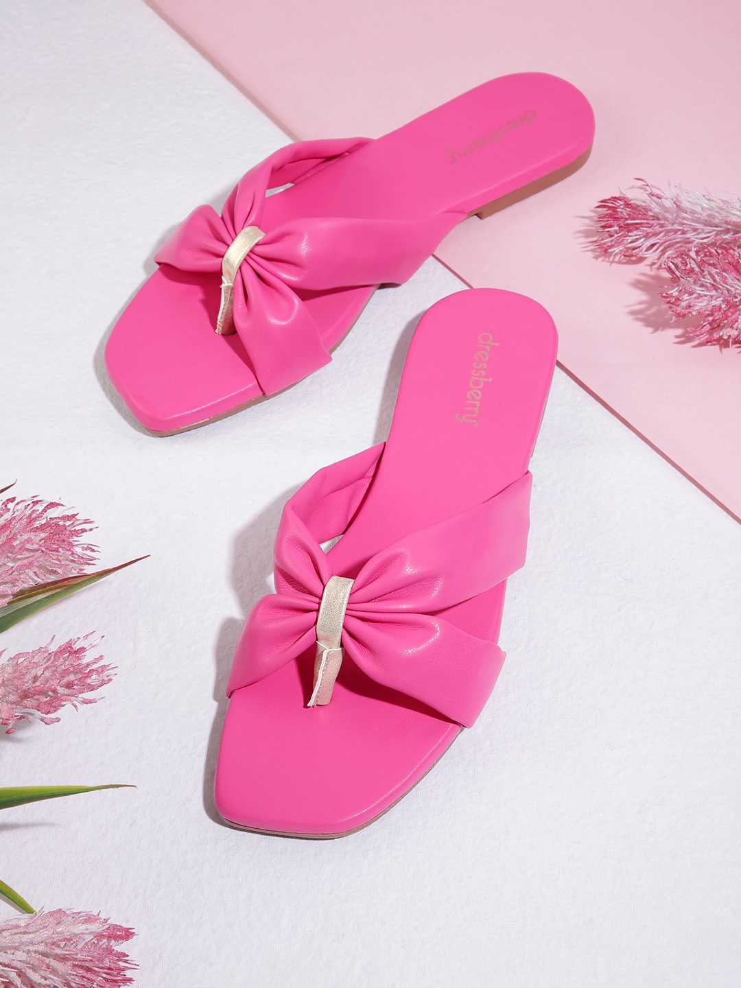 

DressBerry Women Open Toe Flats, Fuchsia