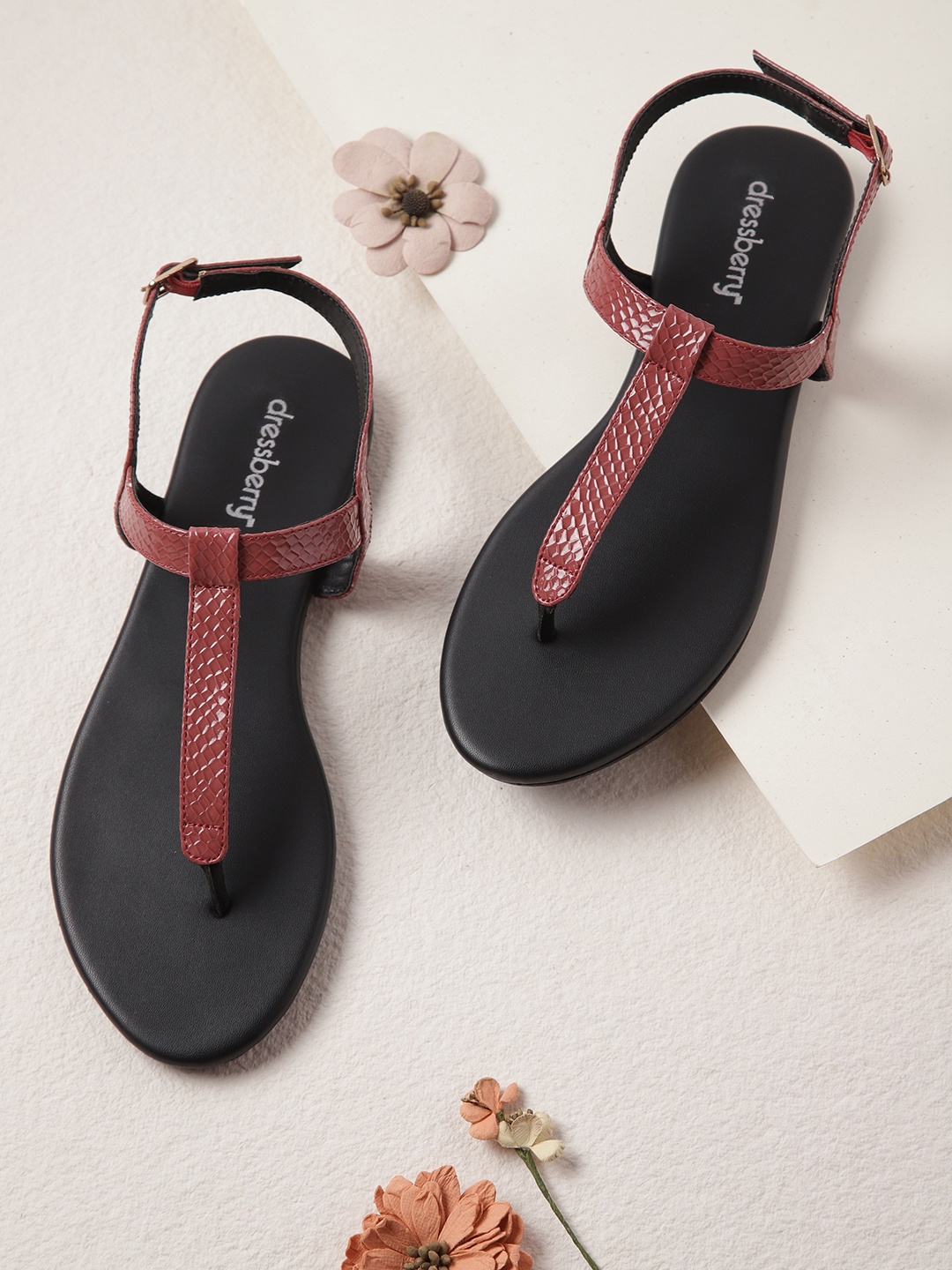 

DressBerry Women Maroon Snakeskin Textured T-strap Flats
