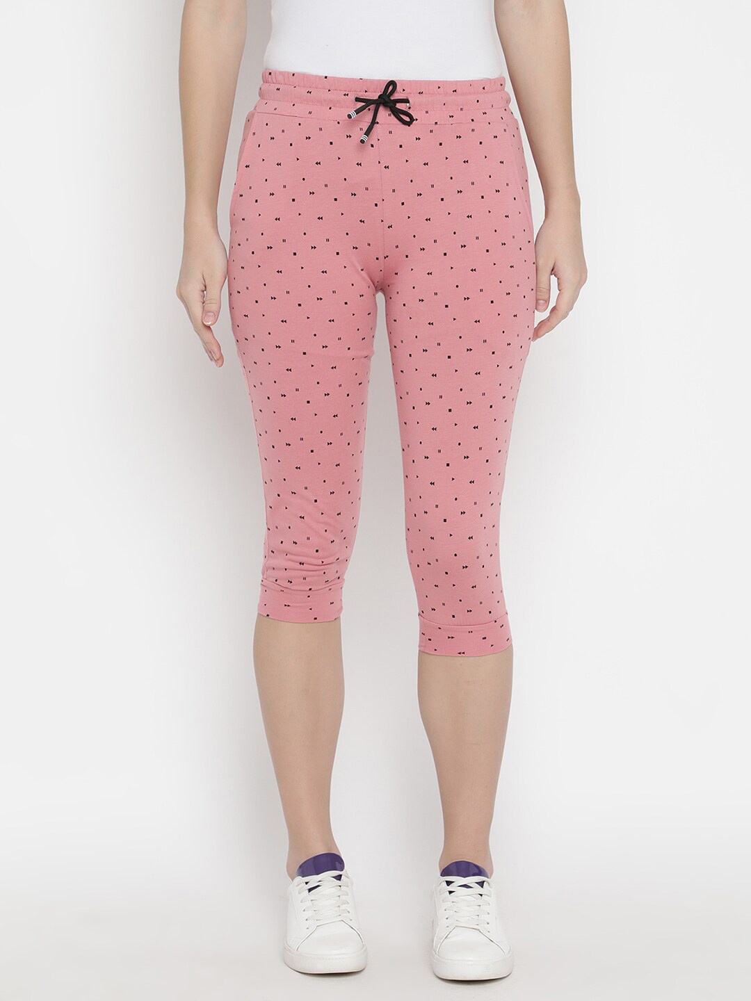 

V2 Value & Variety Women Peach-Coloured & Black Printed Capris