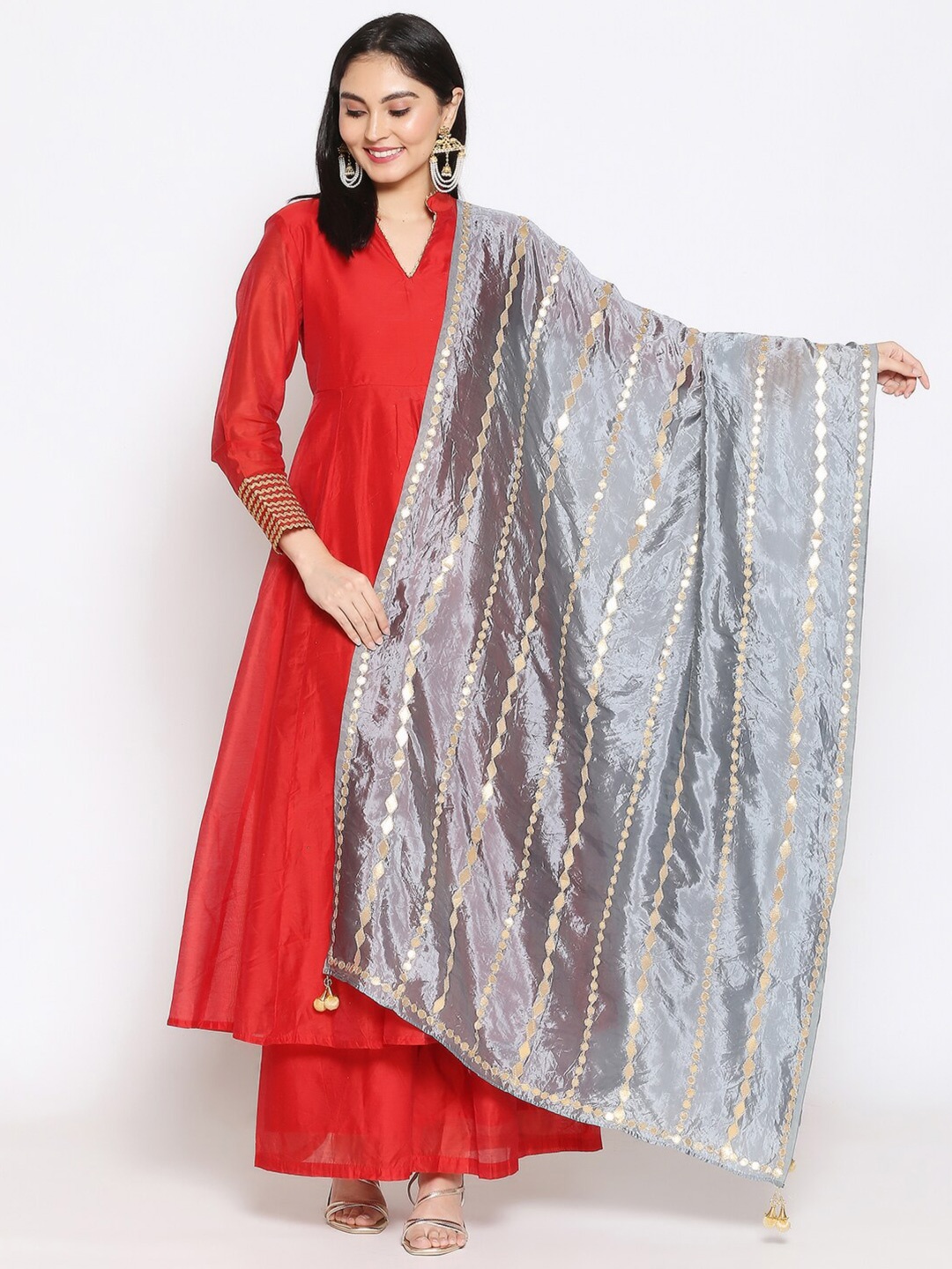 

Dupatta Bazaar Grey & Gold-Toned Embroidered Dupatta with Gotta Patti