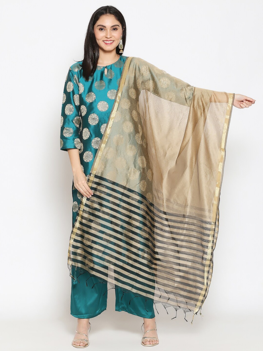 

Dupatta Bazaar Women Gold-Toned & Black Striped Dupatta