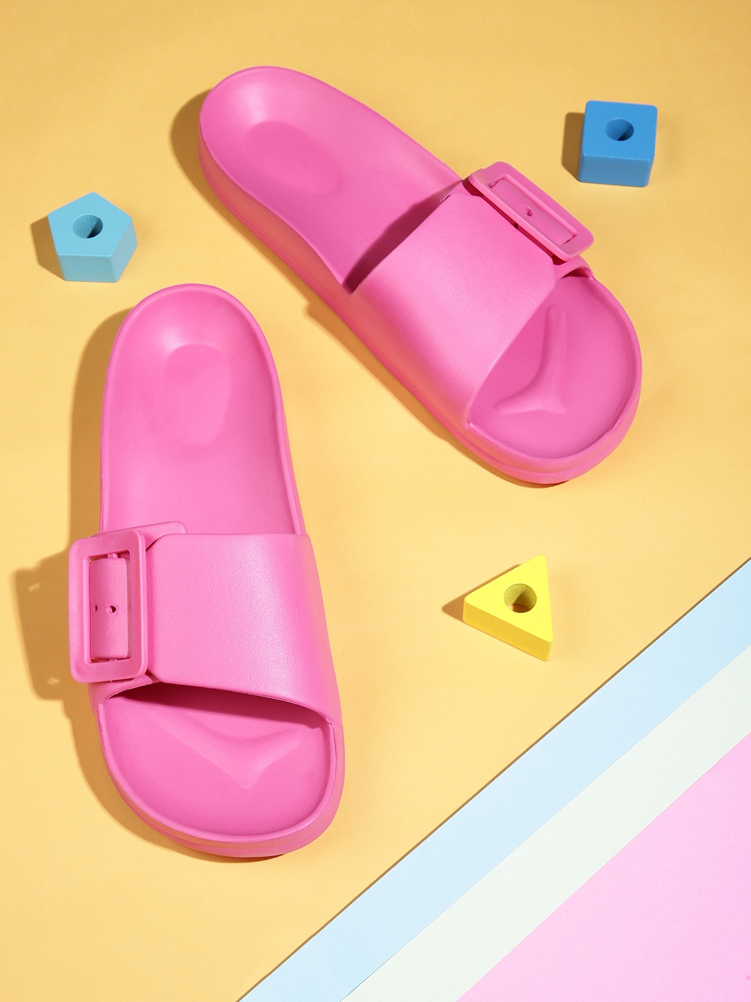 

Kook N Keech Women Pink Solid Rubber Sliders