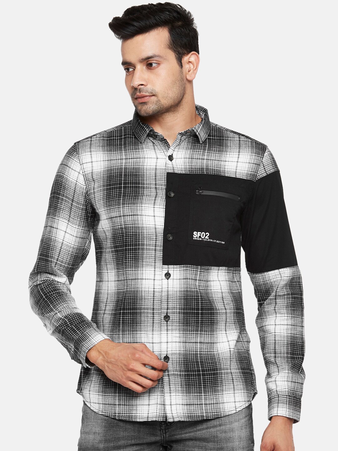 

SF JEANS by Pantaloons Men Black & White Slim Fit Opaque Checked Casual Shirt