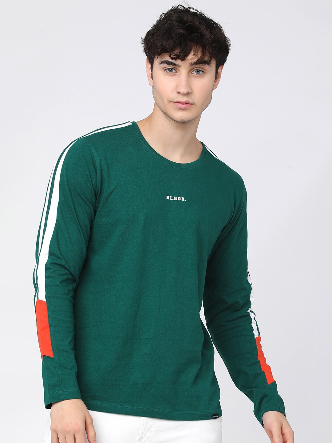 

HIGHLANDER Men Teal & White Slim Fit Cotton T-shirt