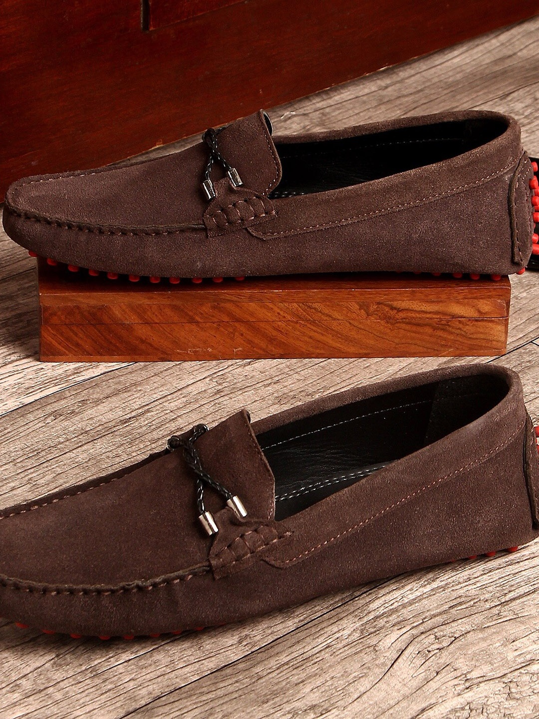 

MONKS & KNIGHTS Men Brown Textured Suede Driving Shoes