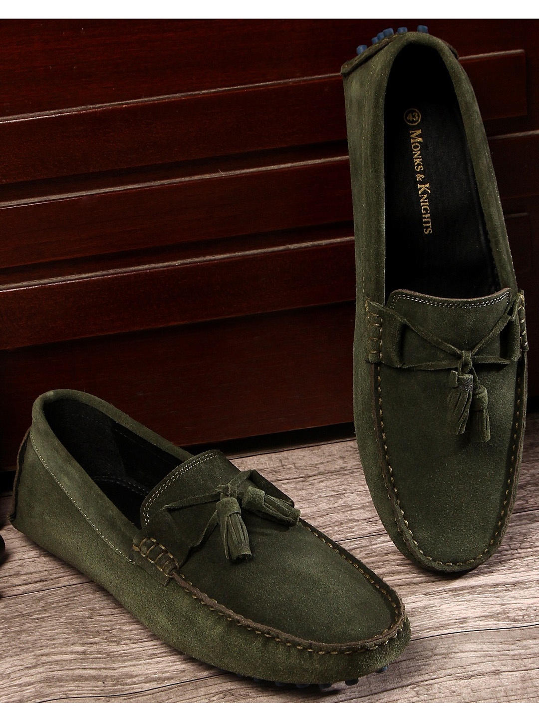 

MONKS & KNIGHTS Men Green Suede Driving Shoes