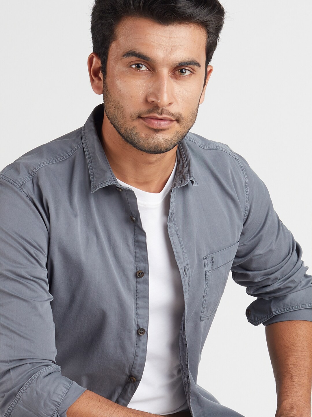 

Indian Terrain Men Grey Slim Fit Casual Shirt