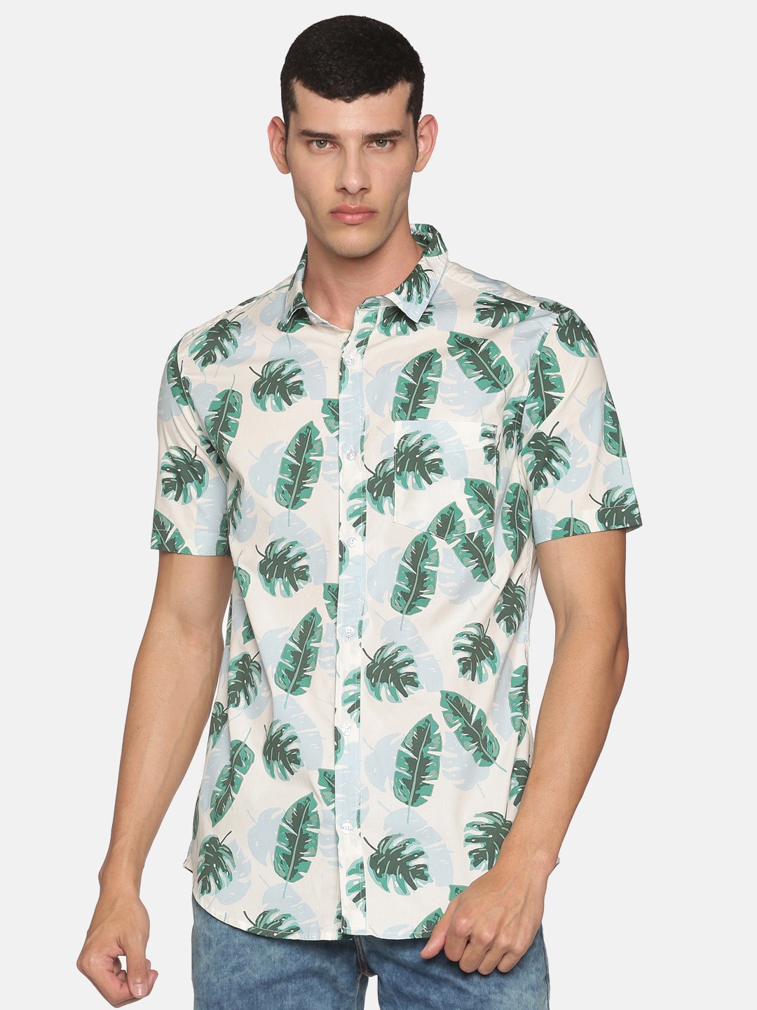 

Tusok Men White Pure Cotton Floral Printed Casual Shirt