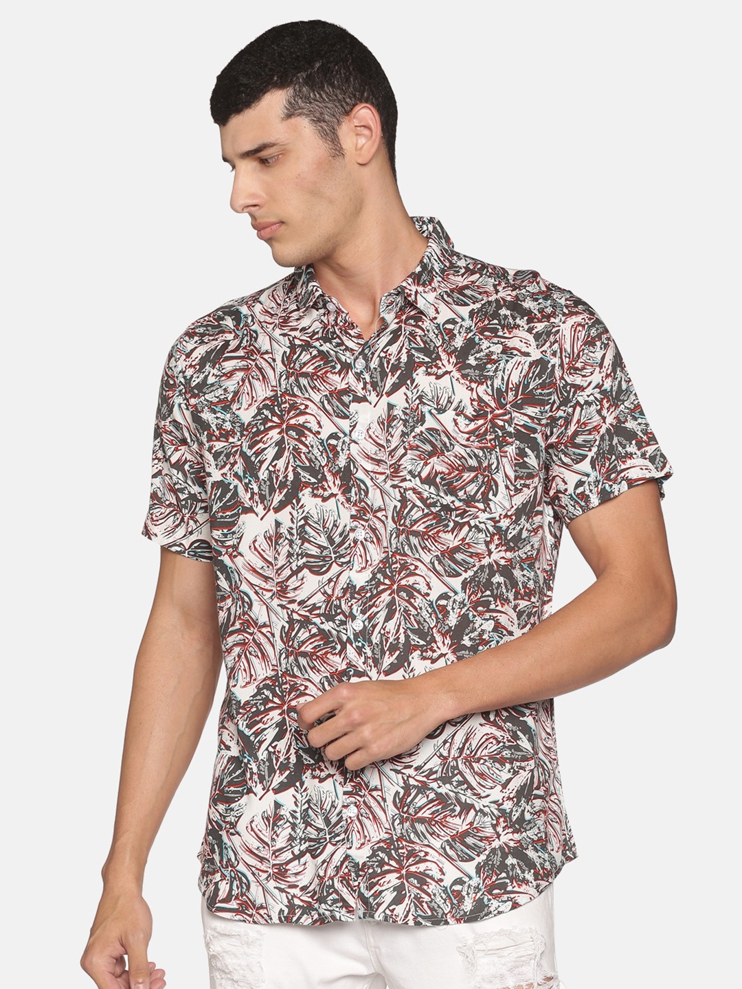 

Tusok Men Off White Floral Opaque Printed Casual Shirt