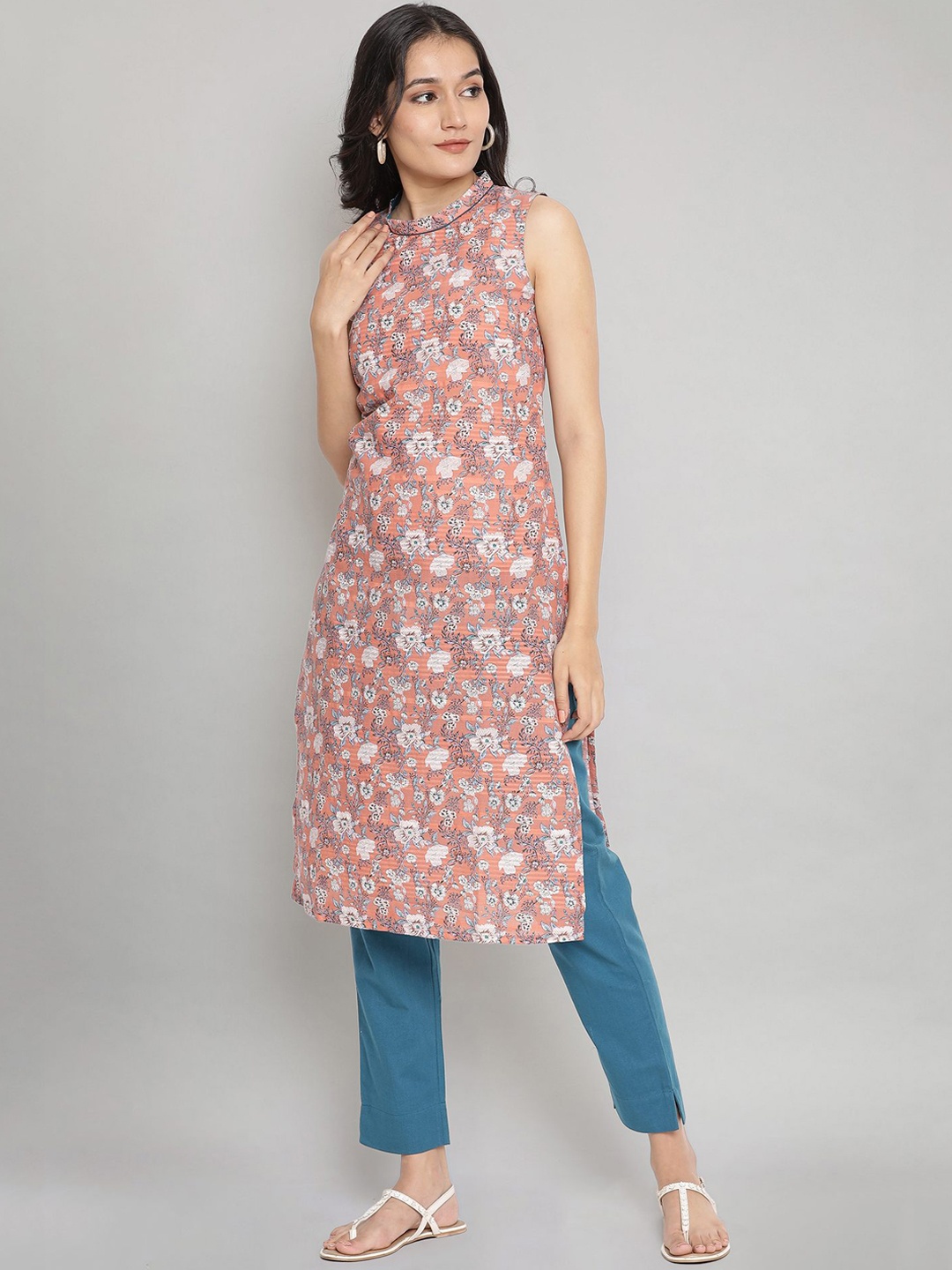 

AURELIA Women Peach-Coloured & White Floral Kurta