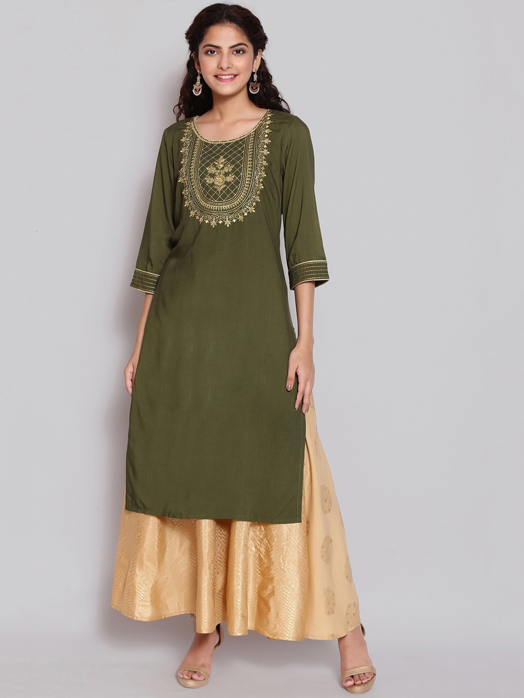 

AURELIA Women Green & Yellow Embroidered Kurta