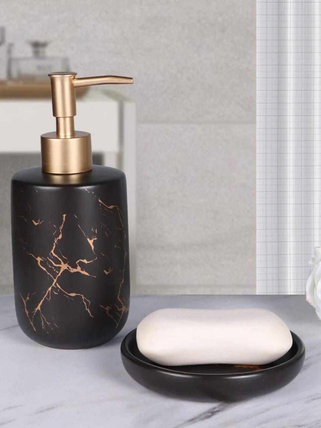 

FabSeasons Black Set Of 4 Bathroom Accessory