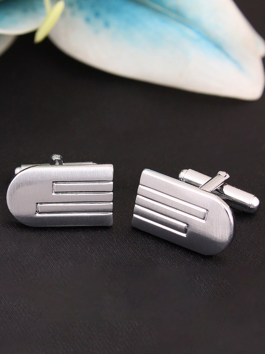 

KOVOVE Silver-Toned Cylinder Cufflink