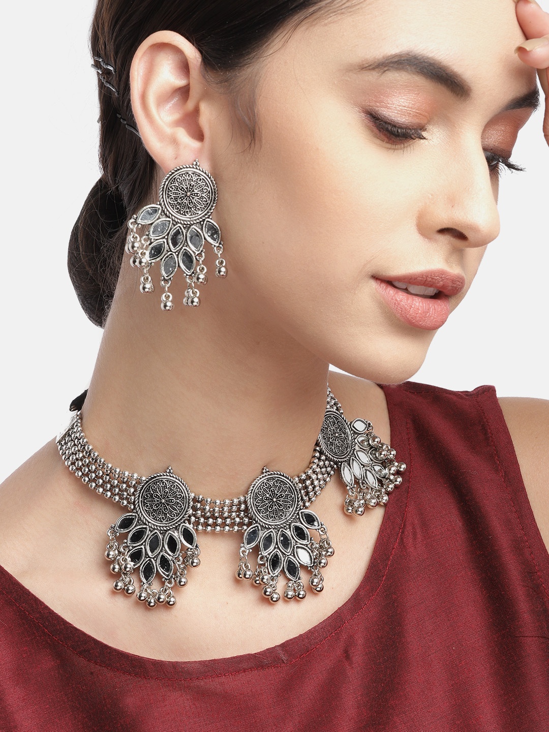 

Anouk Women Oxidised Silver Plated Mirror Studded Jwellery Set