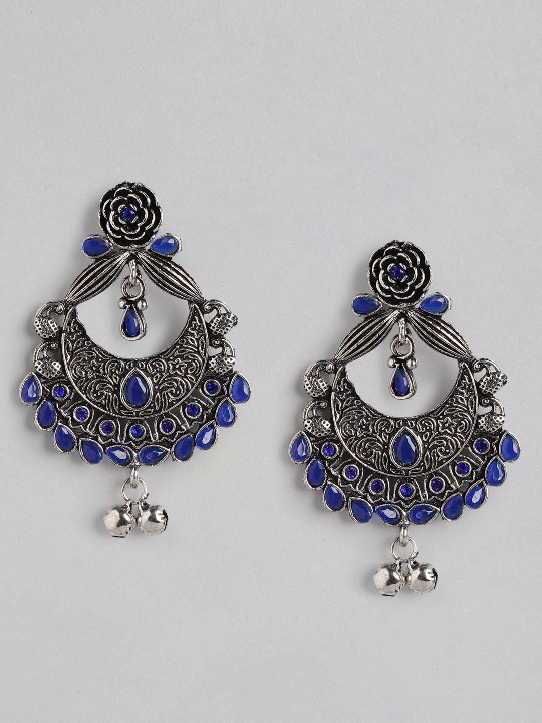 

Anouk Silver-Toned & Blue Oxidised Stone Studded Crescent Shaped Chandbalis