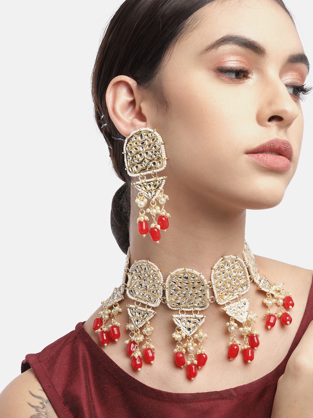 

Anouk White & Red Gold-Plated Kundan Studded & Beaded Jewellery Set