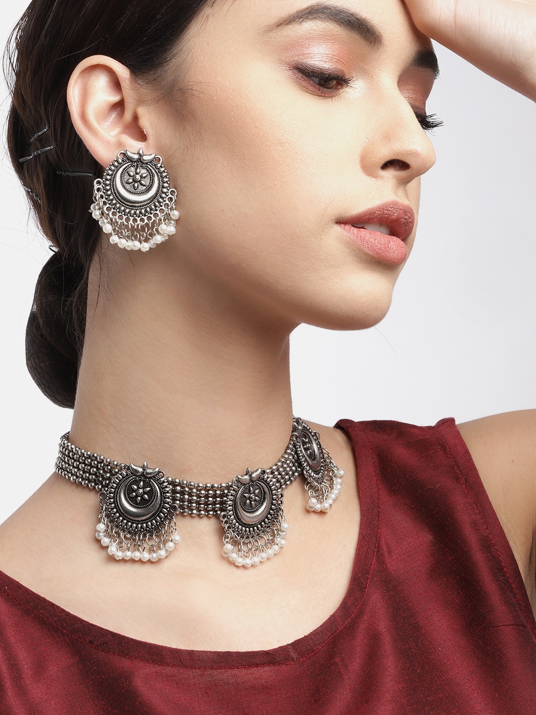 

Anouk Oxidised Silver-Toned Beaded Jewellery Set