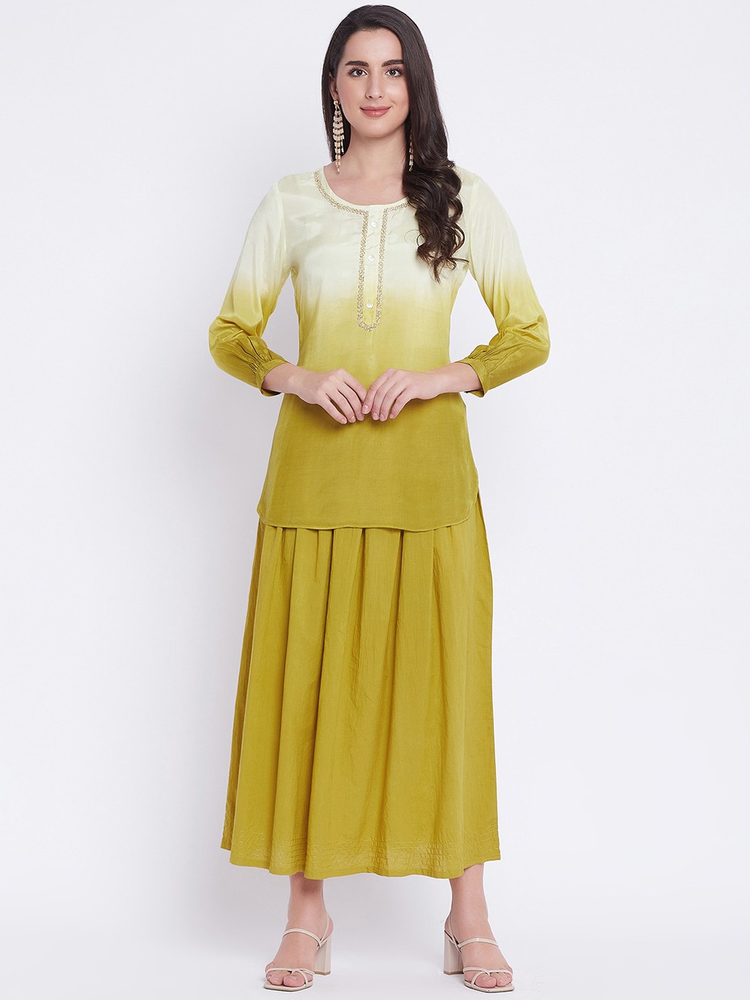 

Prakhya Women Green Dyed Regular Pure Cotton Kurti with Skirt