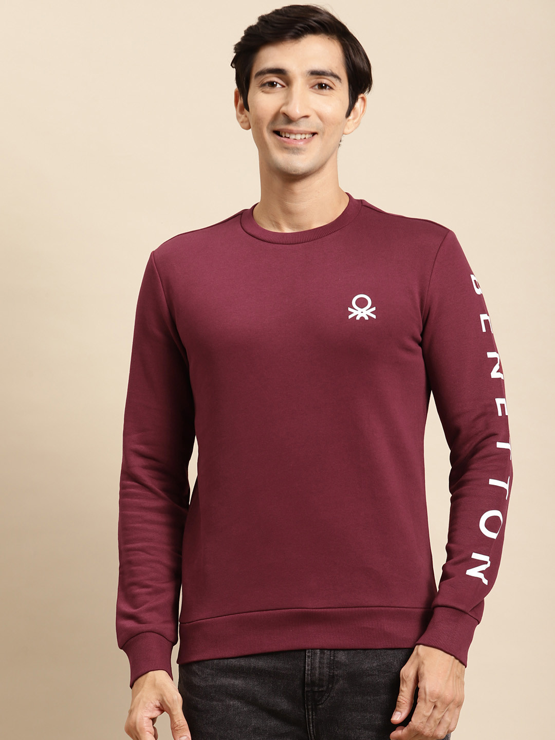 

United Colors of Benetton Men Burgundy Solid Sweatshirt