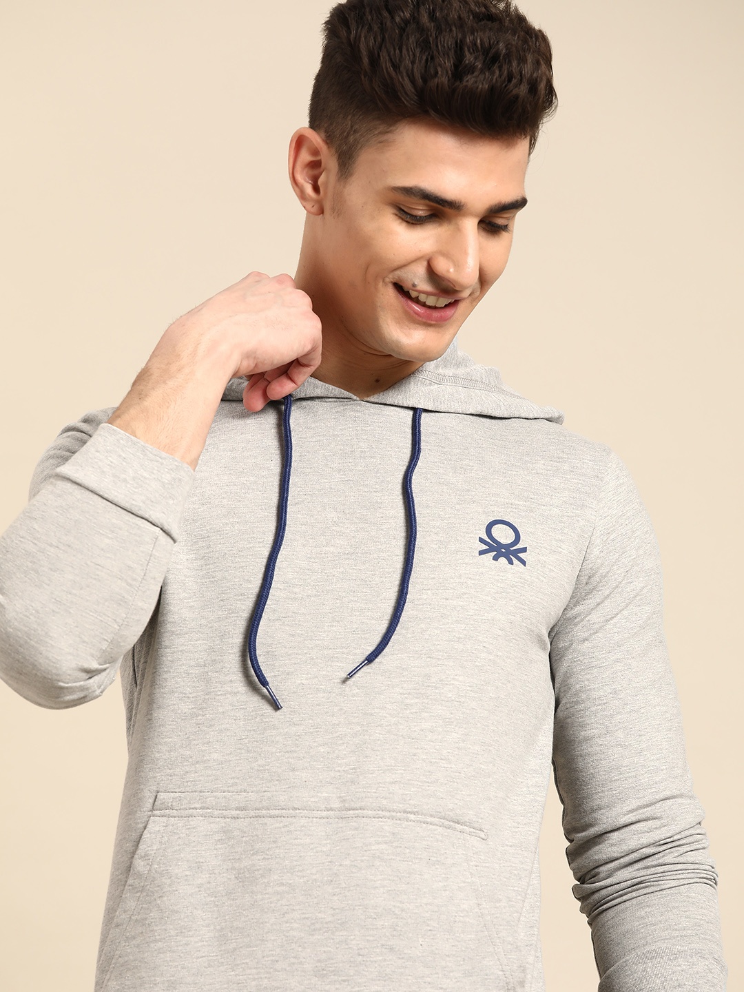

United Colors of Benetton Men Grey Melange Solid Hooded Sweatshirt