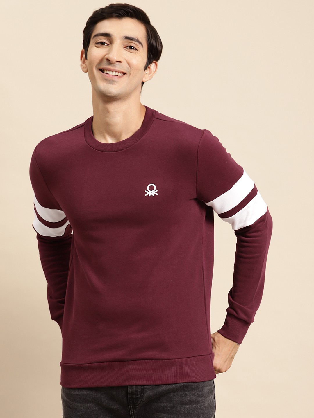 

United Colors of Benetton Men Maroon Sweatshirt