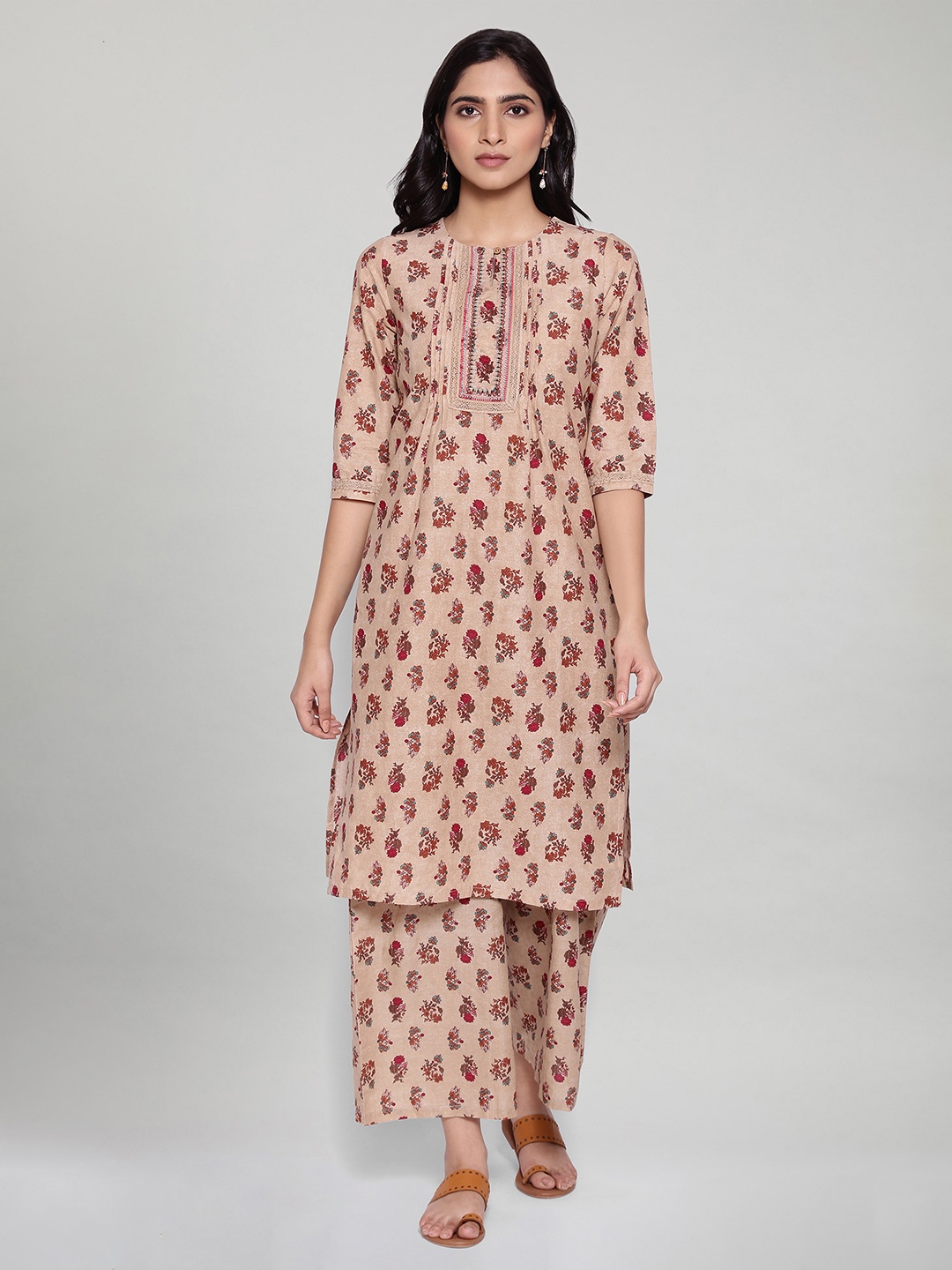 

W Women Beige & Maroon Ethnic Motifs Printed Kurta