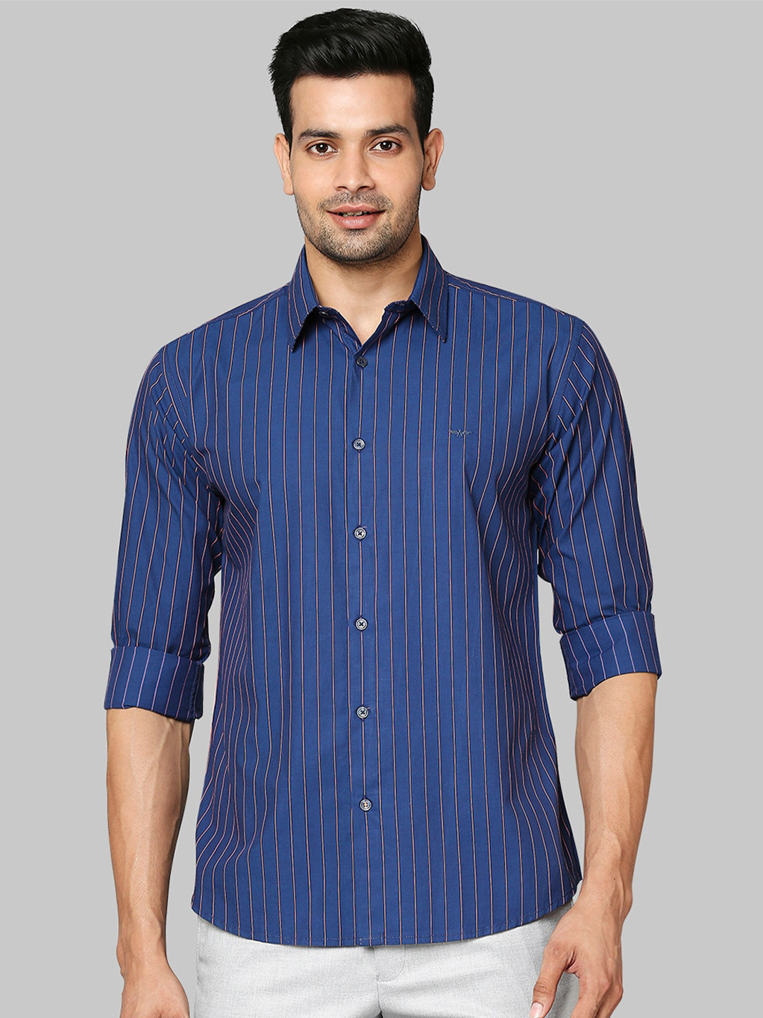 

Park Avenue Men Blue Slim Fit Opaque Striped Casual Shirt