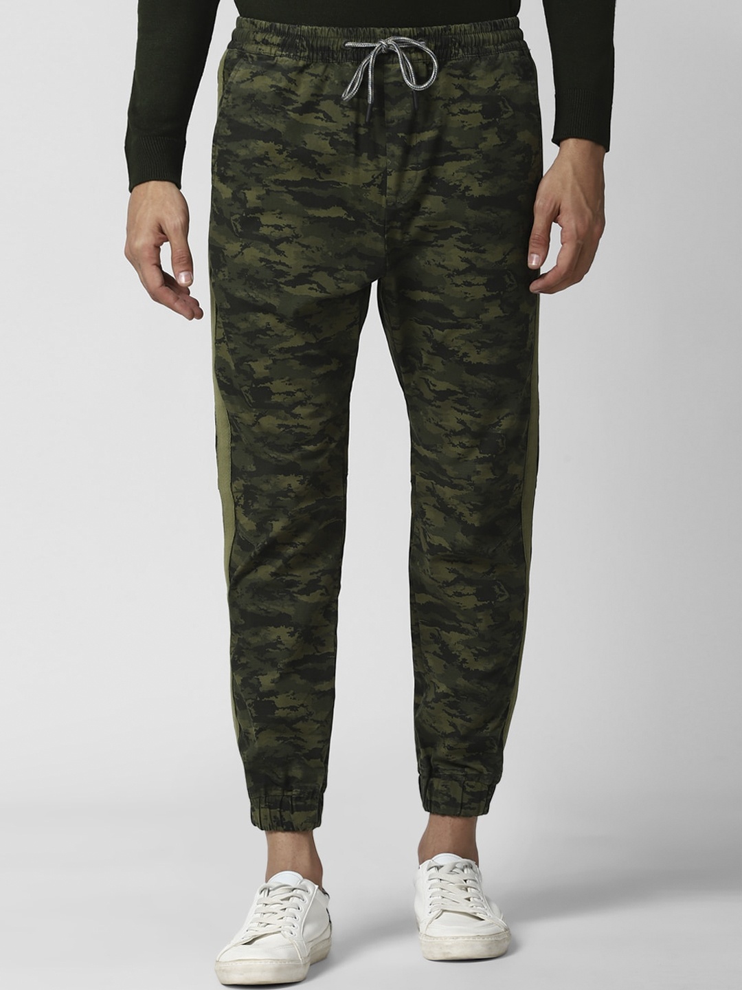 

Peter England Casuals Men Olive Green Camouflage Printed Slim Fit Joggers Trousers