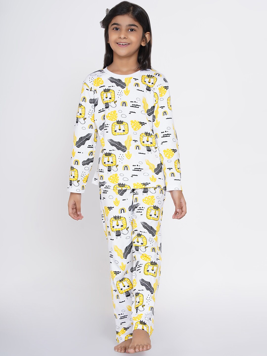 

berrytree Girls Yellow & Black Printed Organic Cotton Night suit