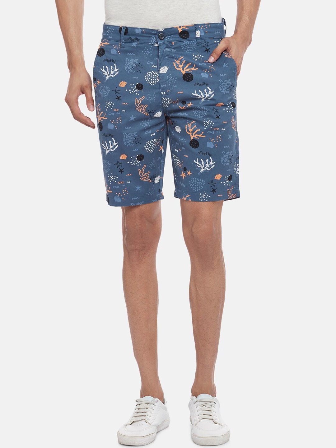 

People Men Blue & Black Conversational Printed Pure Cotton Regular Shorts