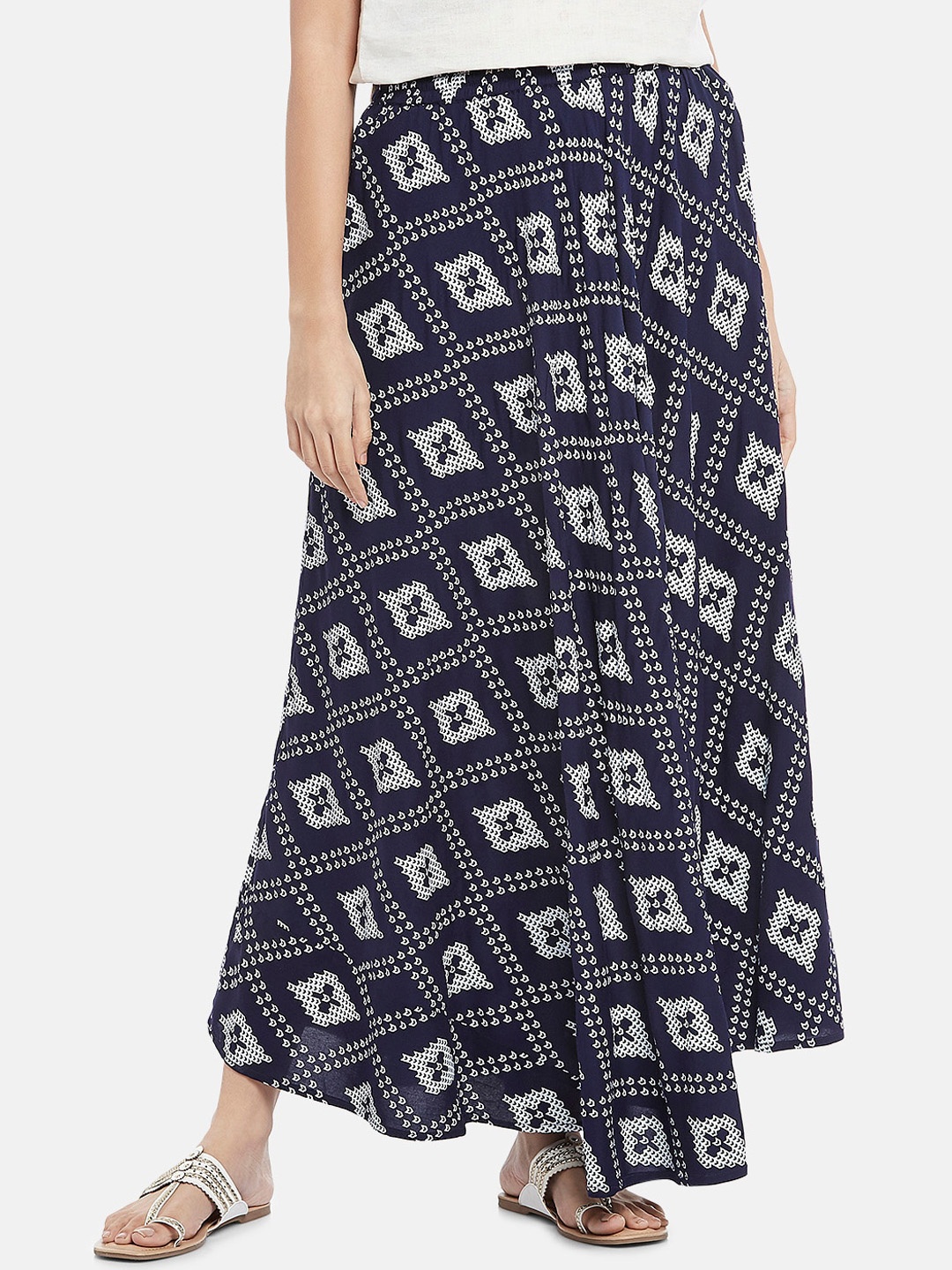 

AKKRITI BY PANTALOONS Women Blue & White Printed Flared Maxi Skirt