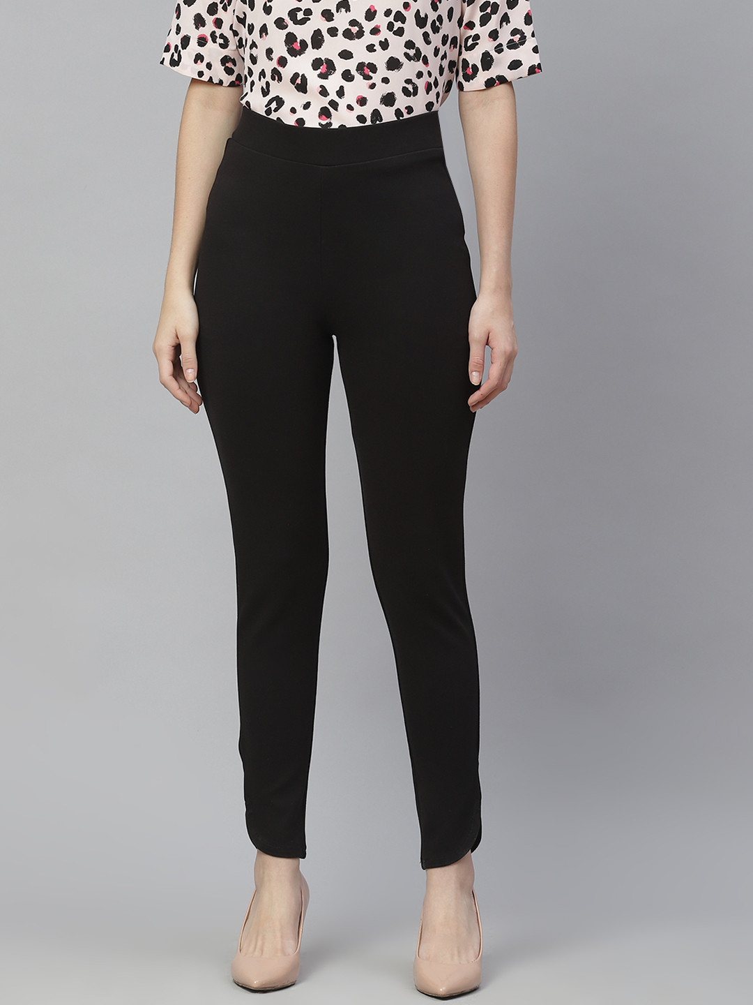 

Marks & Spencer Women Black Solid Leggings