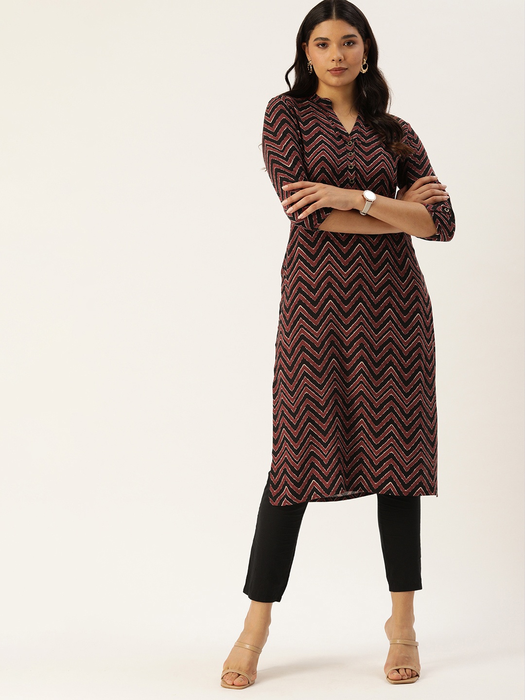 

AMUKTI Women Maroon & Black Chevron Printed Kurta