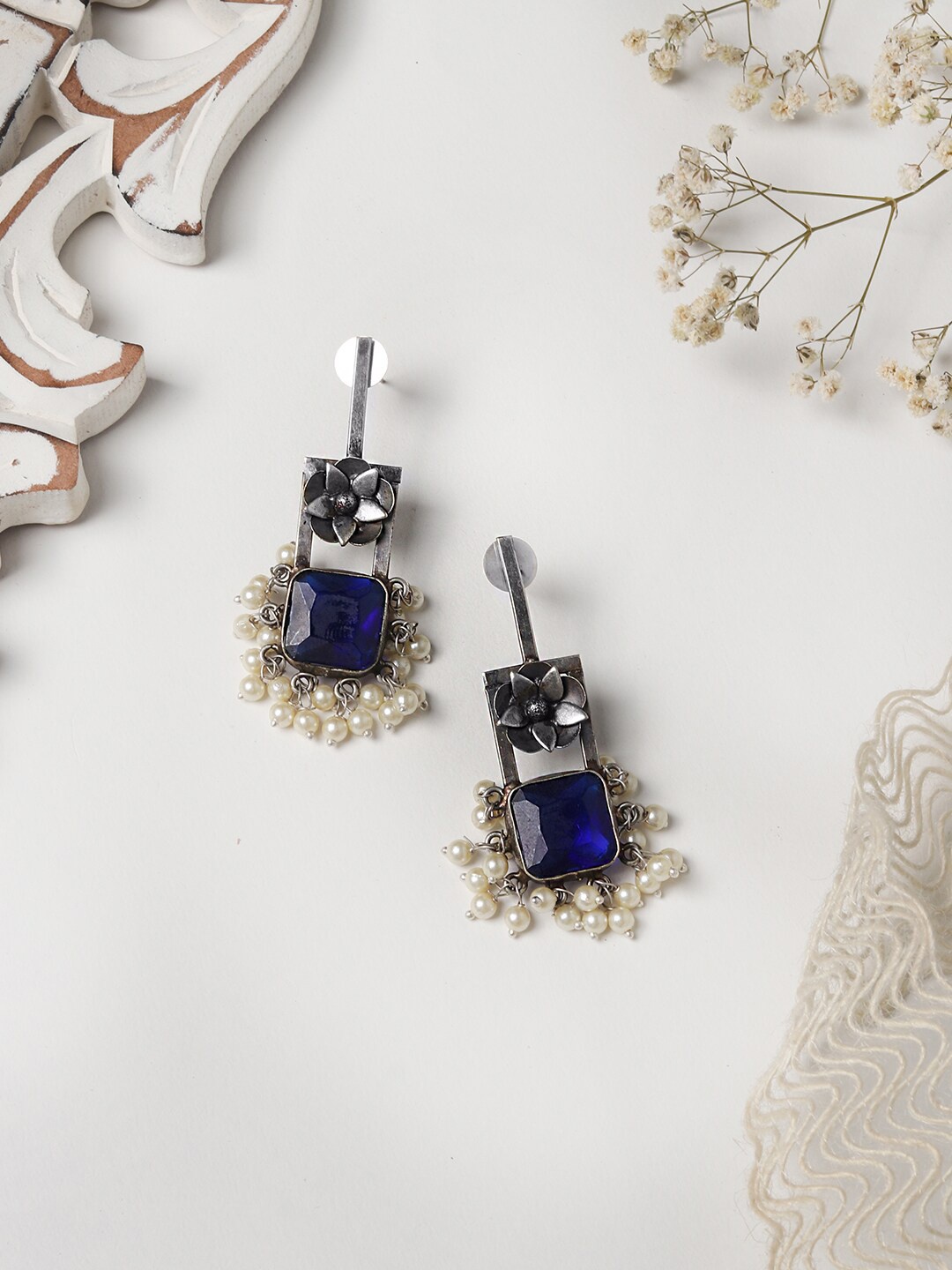 

TEEJH Silver-Plated Royal Blue Stone Oxidised Drop Earrings