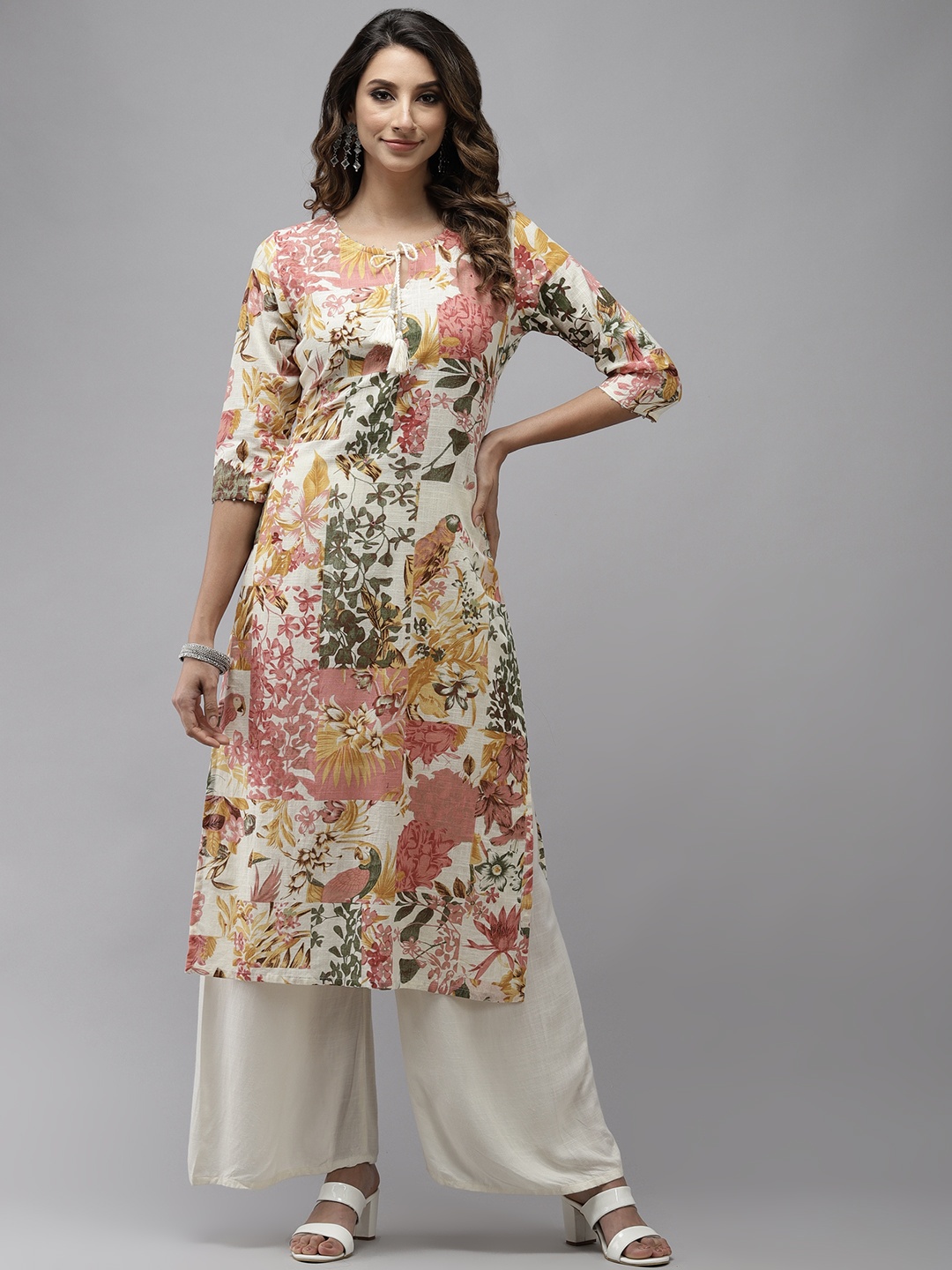 

Ishin Women Off White Floral Printed Floral Cotton Kurta